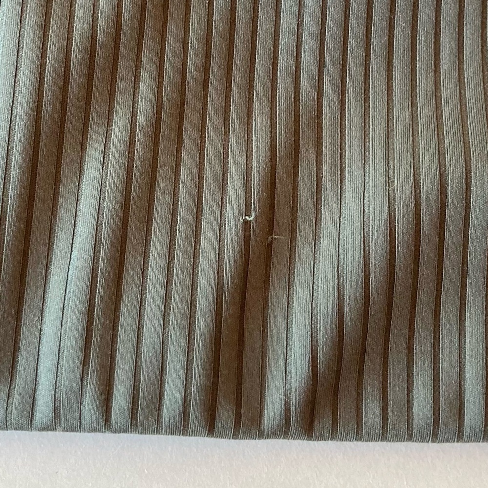 Girlfriend Collective Ribbed Bra - Picture 2 of 4